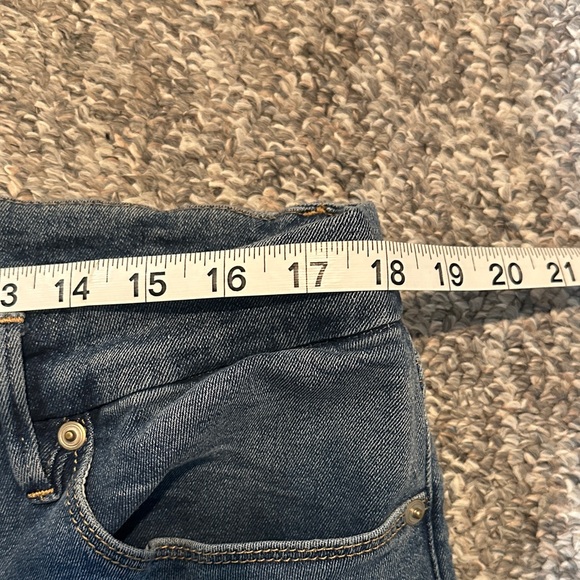 Good American Blue Jeans - Picture 4 of 7